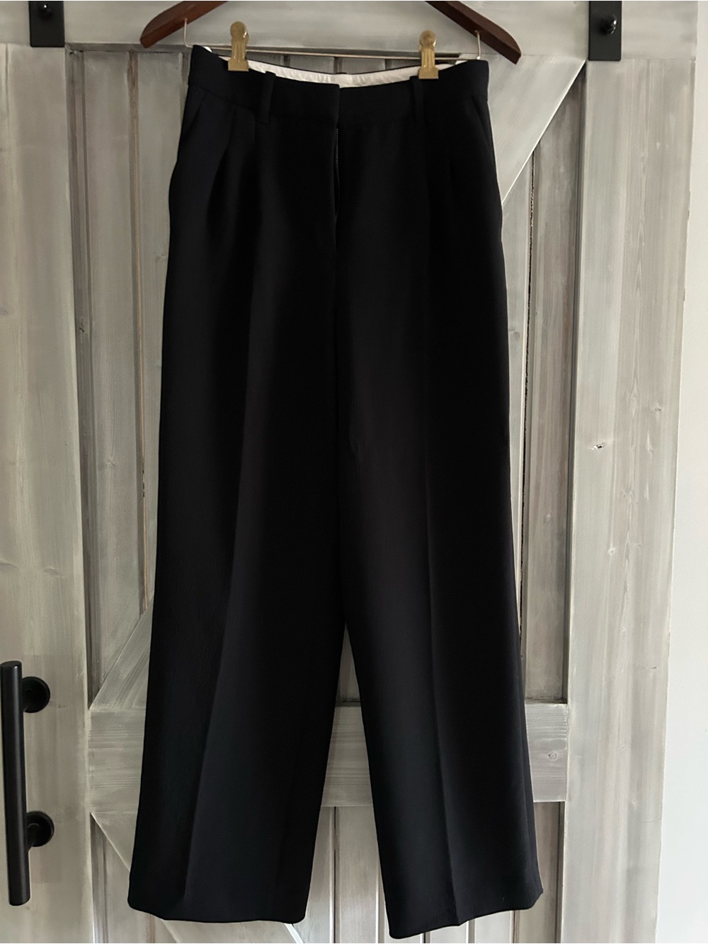 Aritzia Effortless Pant - Short